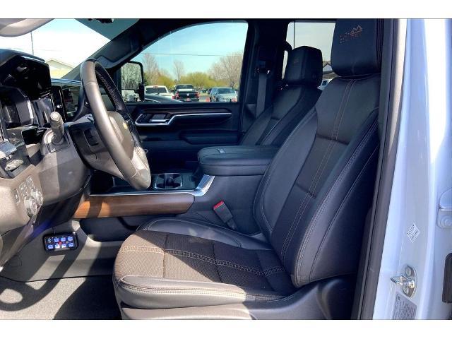 2026 Chevrolet Silverado Hd - $81,995