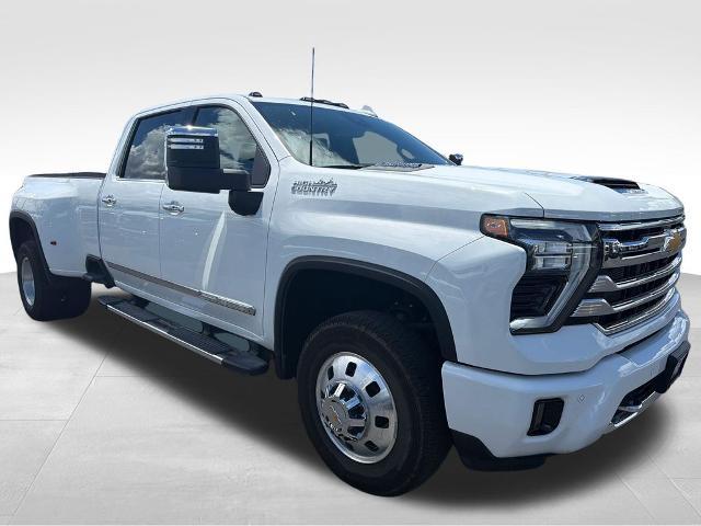 2026 Chevrolet Silverado Hd - $74,101