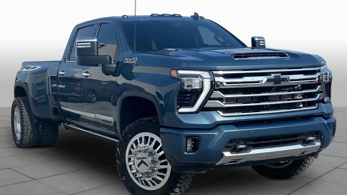 2025 Chevrolet Silverado 3500HD High Country