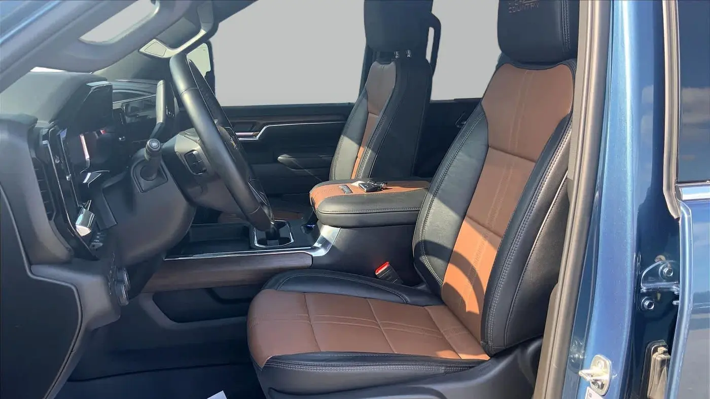 2025 Chevrolet Silverado 3500HD High Country