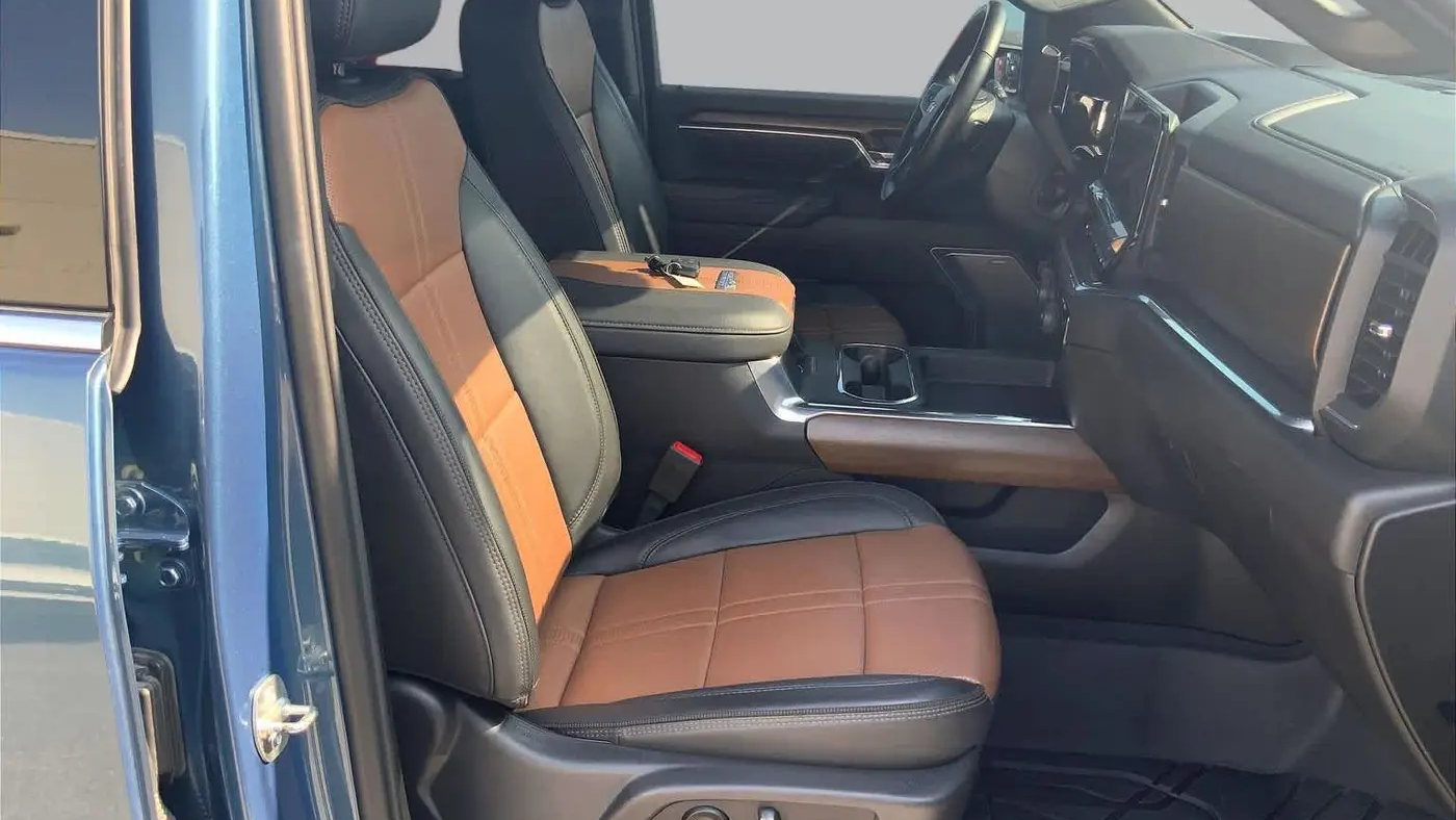 2025 Chevrolet Silverado 3500HD High Country