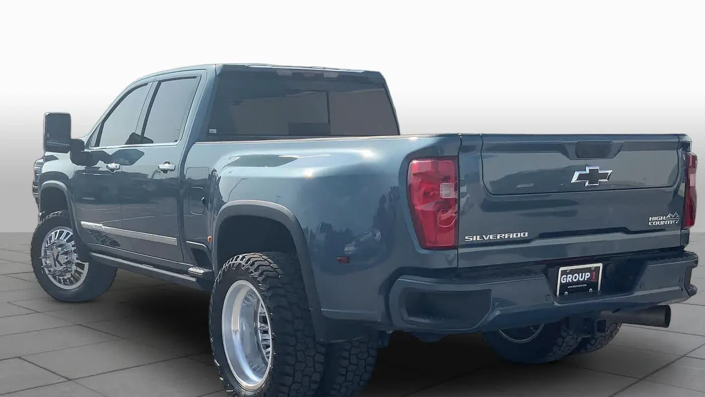 2025 Chevrolet Silverado 3500HD High Country