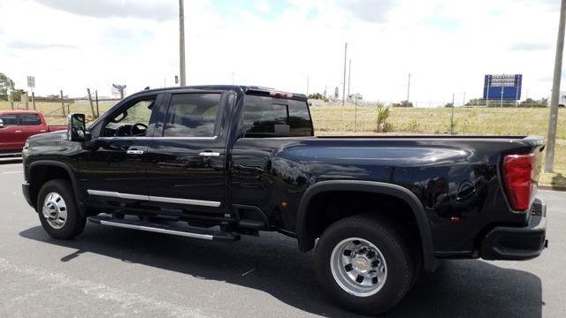 2025 Chevrolet Silverado 3500HD High Country