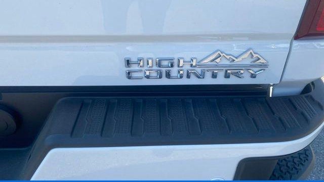 2025 Chevrolet Silverado 3500HD High Country