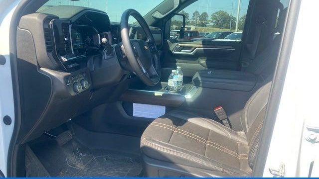 2025 Chevrolet Silverado 3500HD High Country