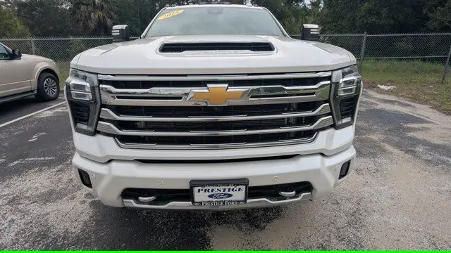 2025 Chevrolet Silverado 3500HD High Country