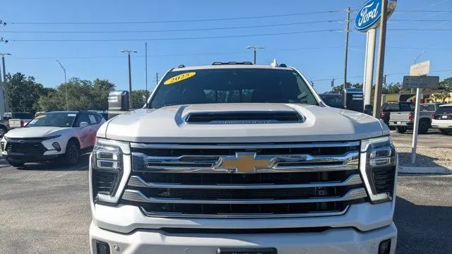 2025 Chevrolet Silverado 3500HD High Country