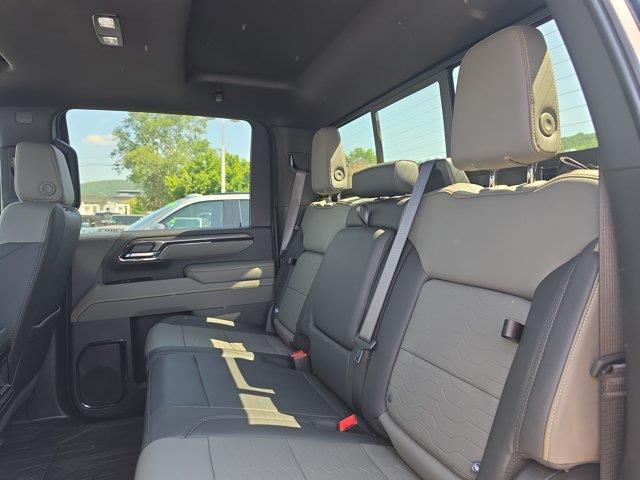 2025 Chevrolet Silverado Hd - $71,500