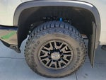 2025 Silverado 2500HD Thumbnail 15