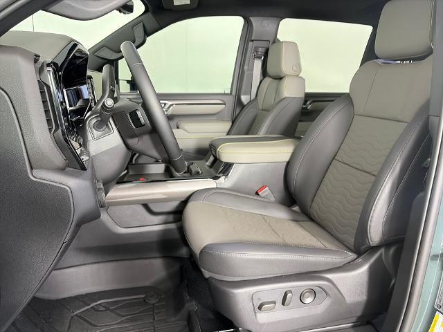 2026 Chevrolet Silverado Hd - $74,998