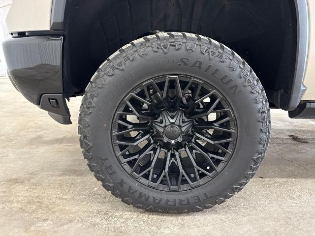 2026 Chevrolet Silverado Hd - $76,500
