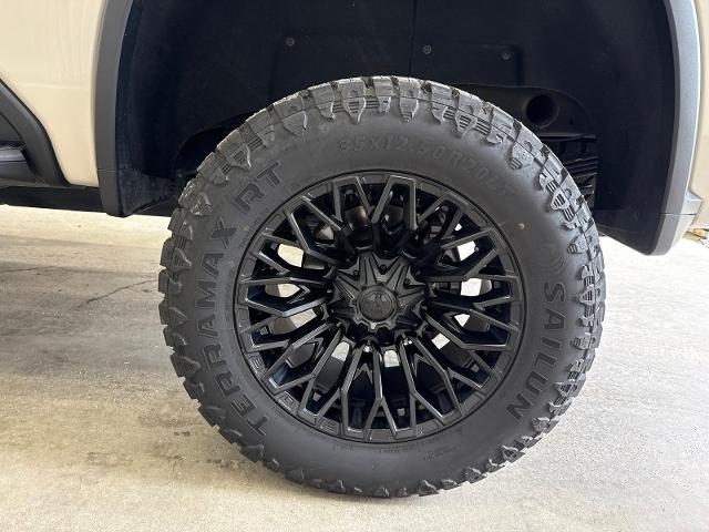 2026 Chevrolet Silverado Hd - $76,500