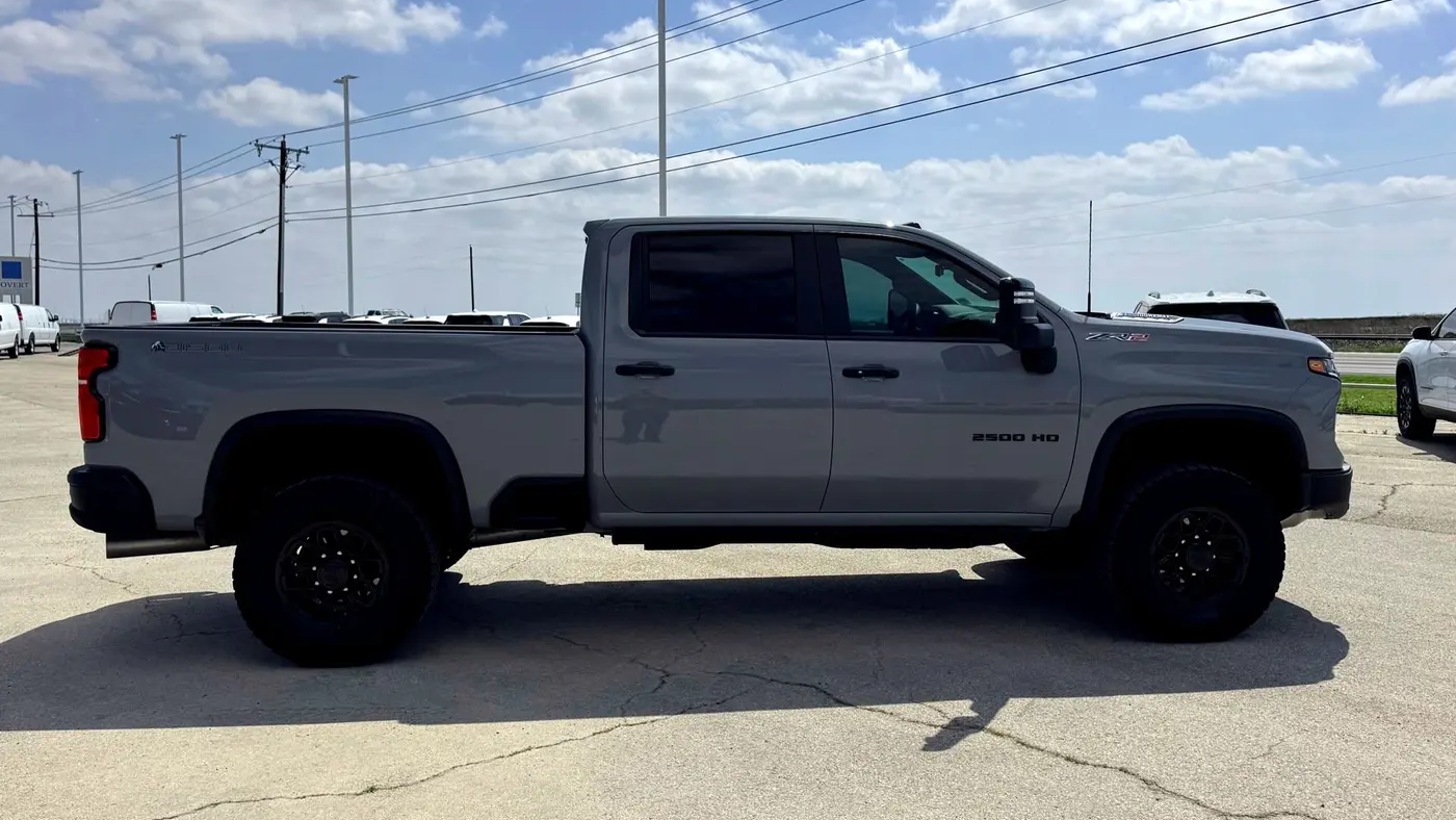 2025 Chevrolet Silverado 2500HD ZR2