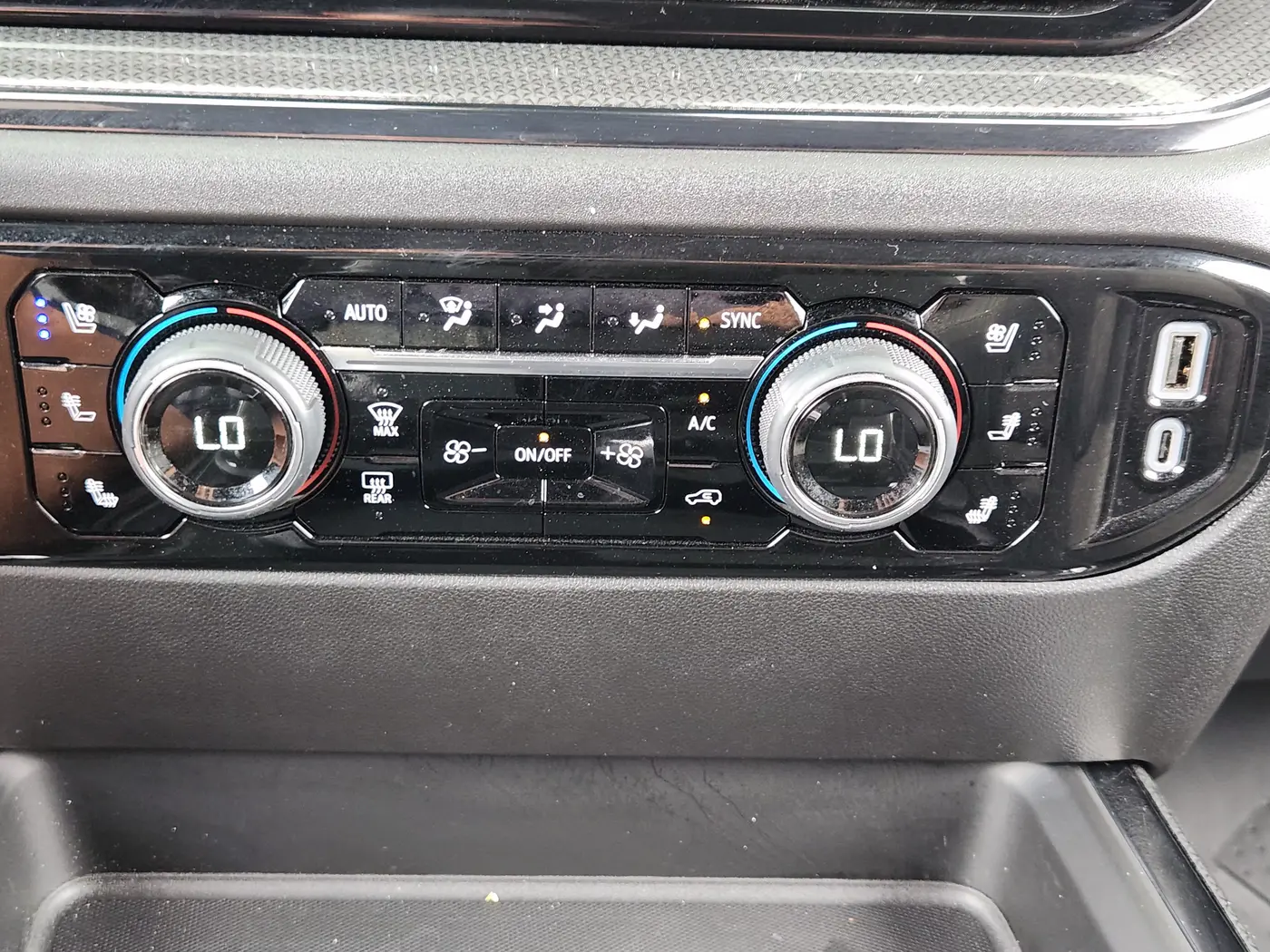2026 Chevrolet Silverado Hd - $78,901