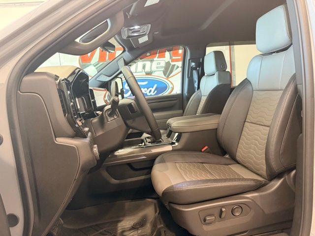2025 Chevrolet Silverado Hd - $74,703