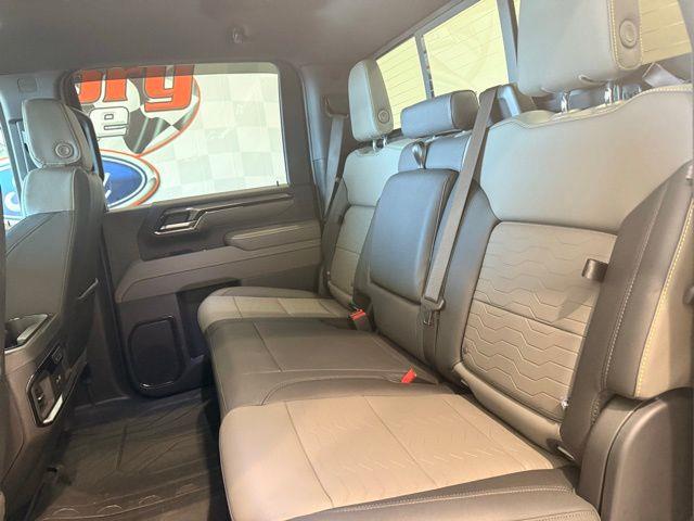 2025 Chevrolet Silverado Hd - $74,703
