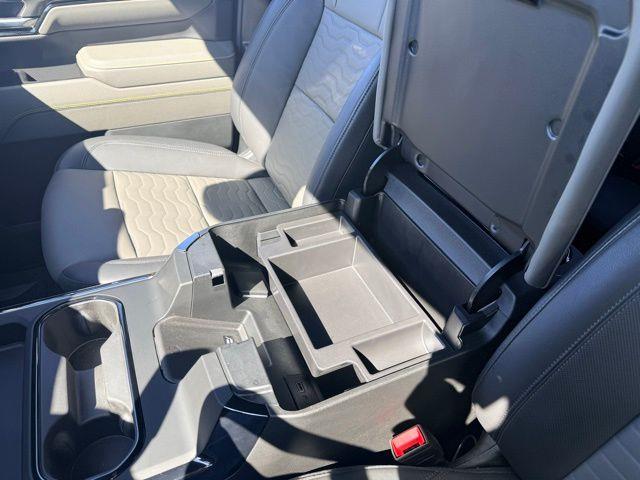 2025 Chevrolet Silverado Hd - $74,703