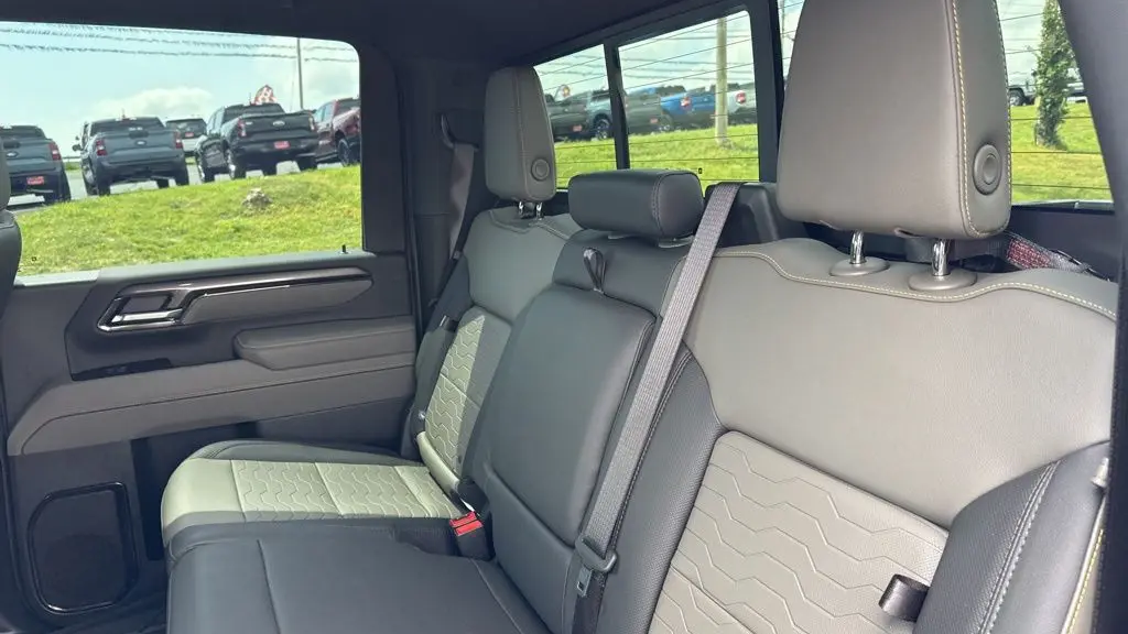2025 Chevrolet Silverado 2500HD ZR2