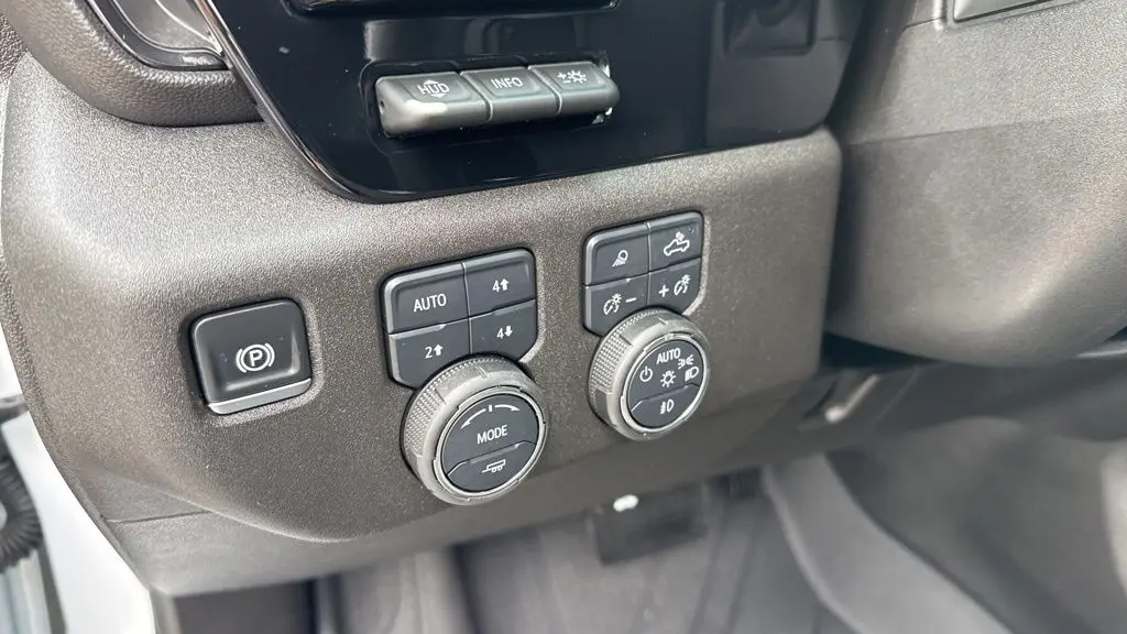 2025 Chevrolet Silverado 2500HD ZR2