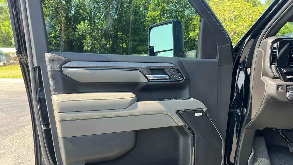 2025 Chevrolet Silverado 2500HD ZR2