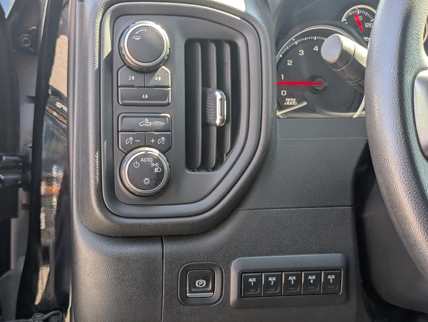 2022 Chevrolet Silverado Hd - $41,000