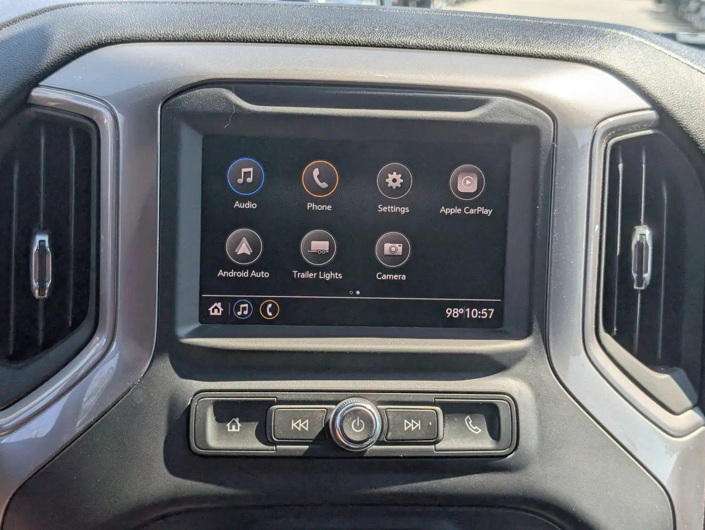 2022 Chevrolet Silverado Hd - $41,000