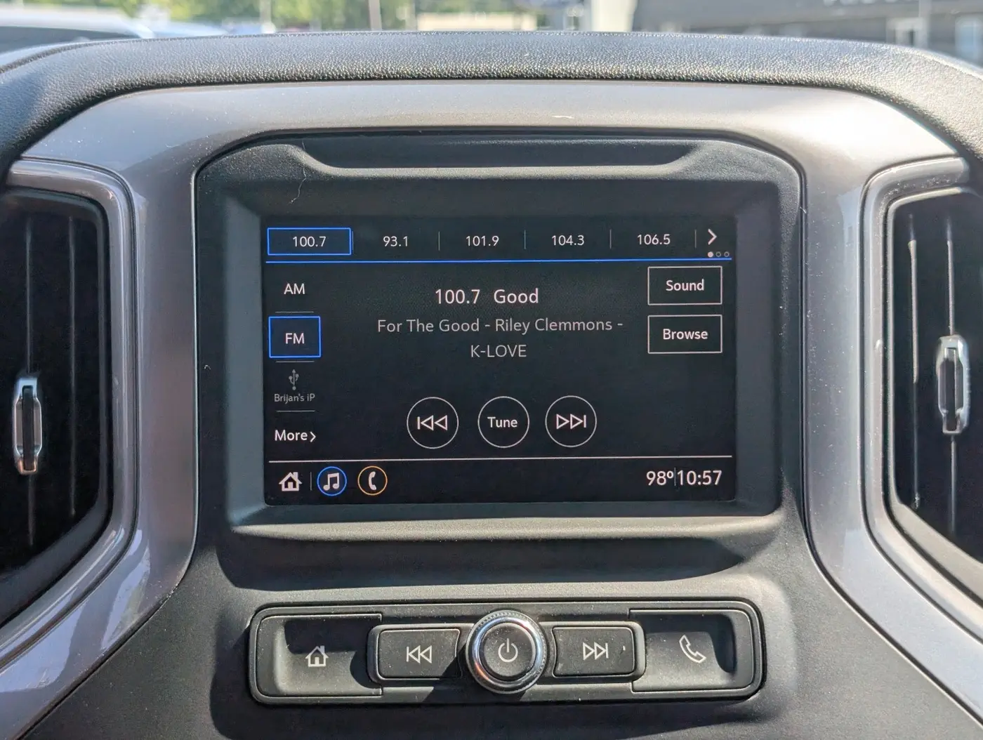 2022 Chevrolet Silverado Hd - $41,000