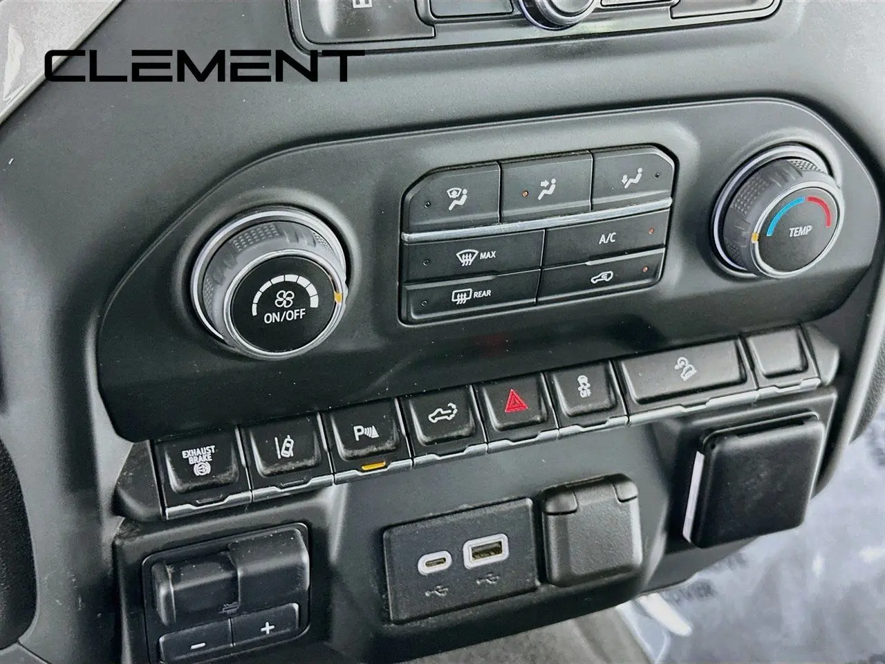 2024 Chevrolet Silverado Hd - $42,001