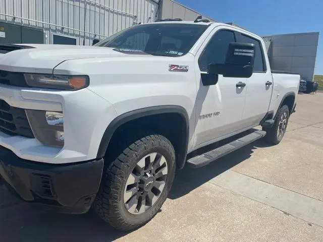 2024 Chevrolet Silverado Hd