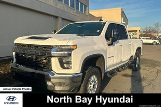 2022 Chevrolet Silverado 2500HD with Summit White Exterior