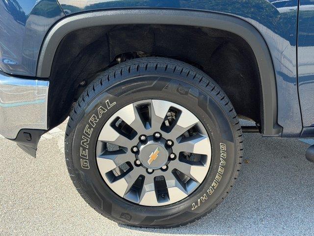 2021 Chevrolet Silverado - $41,900