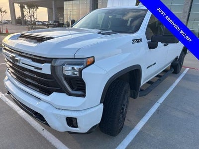 2024 Chevrolet Silverado 2500HD 4X4 LTZ 4DR Crew Cab SB