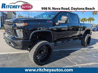 2022 Chevrolet Silverado 2500HD with Black Exterior