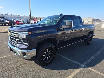 2024 Chevrolet Silverado 2500HD 4X4 LTZ 4DR Crew Cab SB