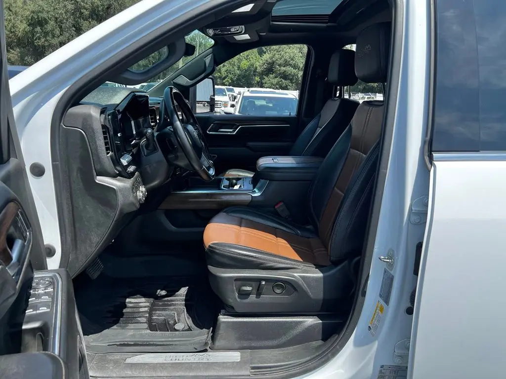 2024 Chevrolet Silverado Hd - $61,895