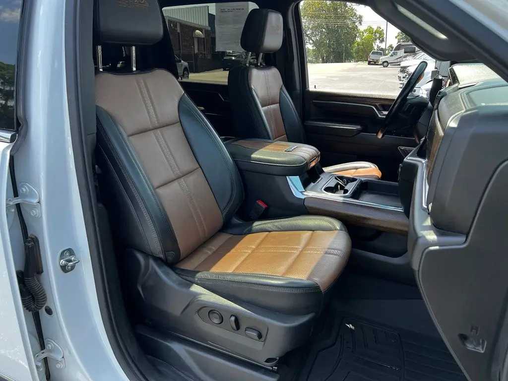 2024 Chevrolet Silverado Hd - $61,895