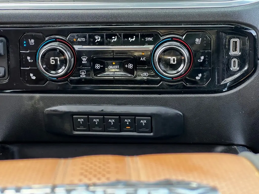 2024 Chevrolet Silverado Hd - $61,895