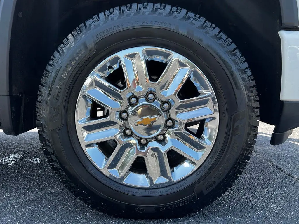2024 Chevrolet Silverado Hd - $61,895