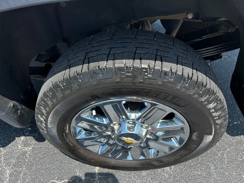2024 Chevrolet Silverado Hd - $61,895