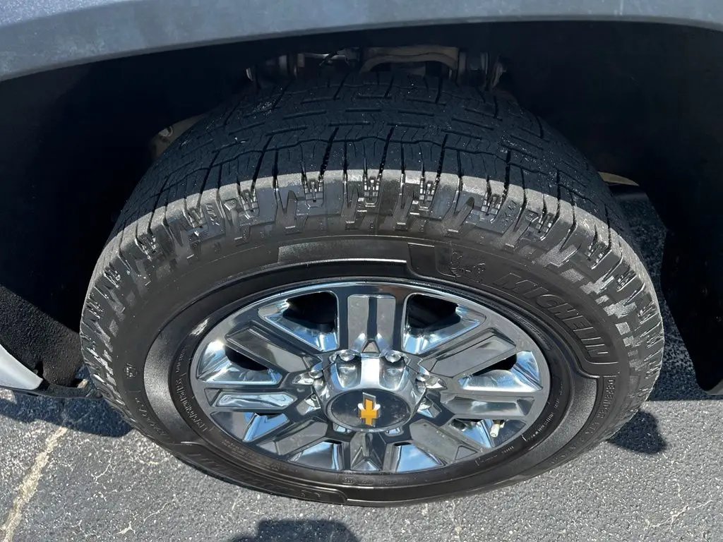 2024 Chevrolet Silverado Hd - $61,895