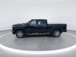 2022 Silverado 2500HD Thumbnail 4