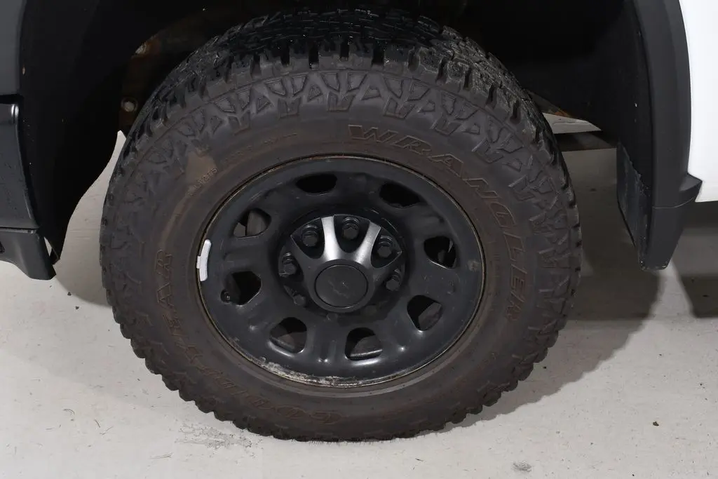 2022 Chevrolet Silverado Hd - $40,955