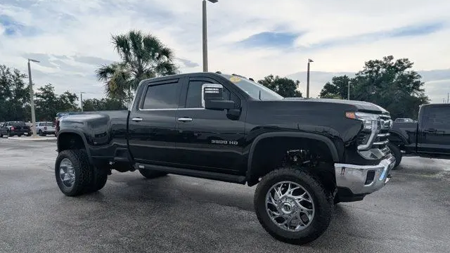 2024 Chevrolet Silverado 3500HD LTZ