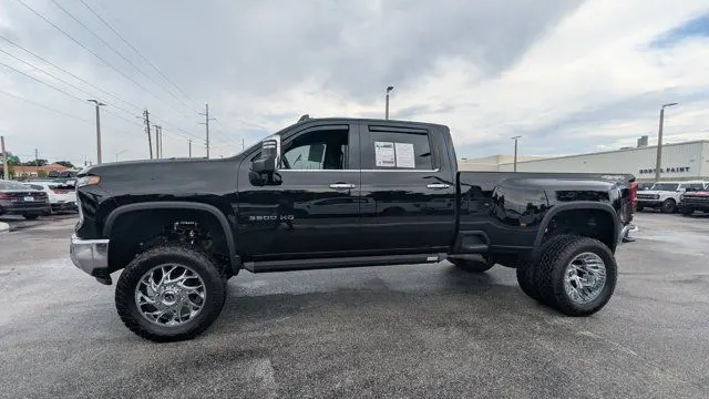 2024 Chevrolet Silverado 3500HD LTZ