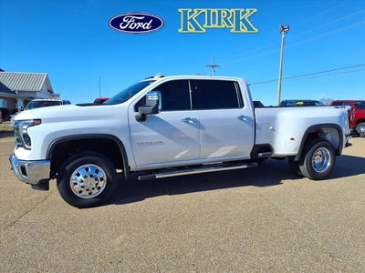 2024 Chevrolet Silverado 3500HD 4X4 LTZ 4DR Crew Cab SB SRW