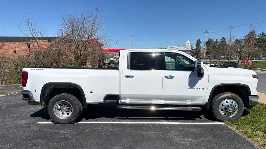 2024 Chevrolet Silverado 3500HD LTZ