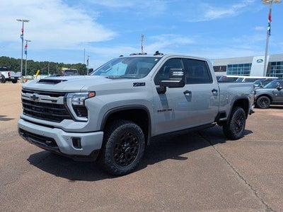 2024 Chevrolet Silverado 3500HD 4X4 LTZ 4DR Crew Cab SB SRW