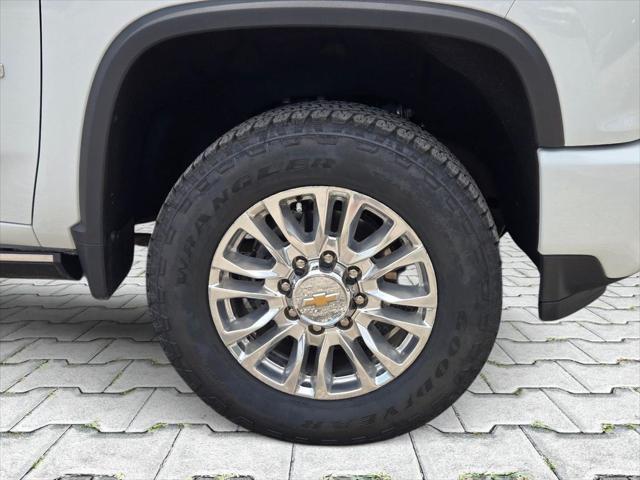 2021 Chevrolet Silverado - $55,500