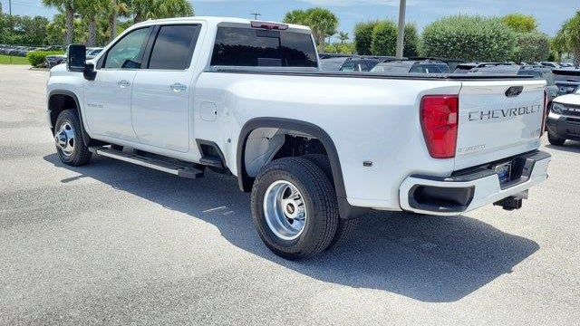 2022 Chevrolet Silverado 3500HD High Country