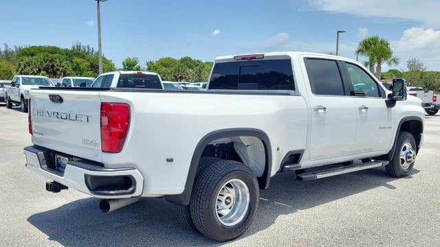2022 Chevrolet Silverado 3500HD High Country